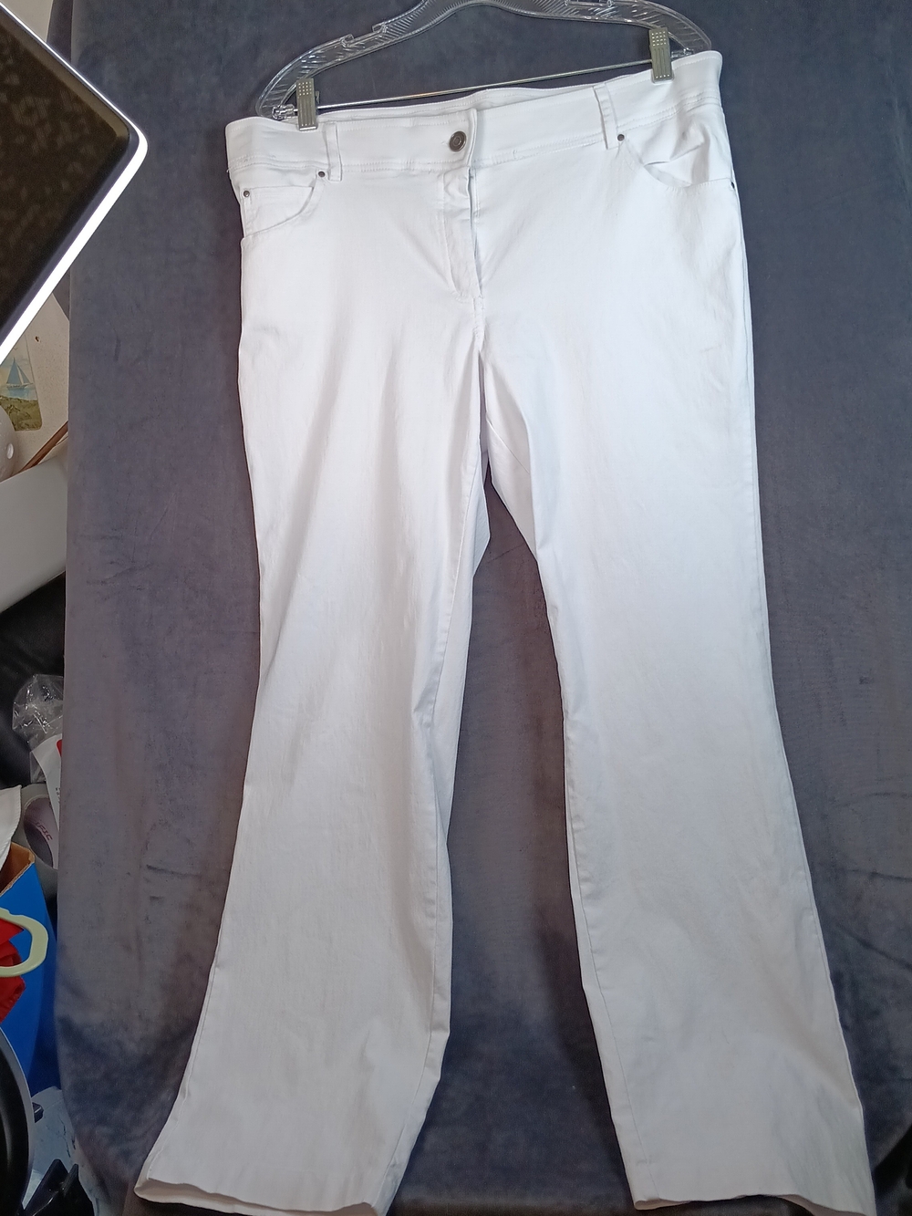 89th & Madison White Women's Stretchy Jeans